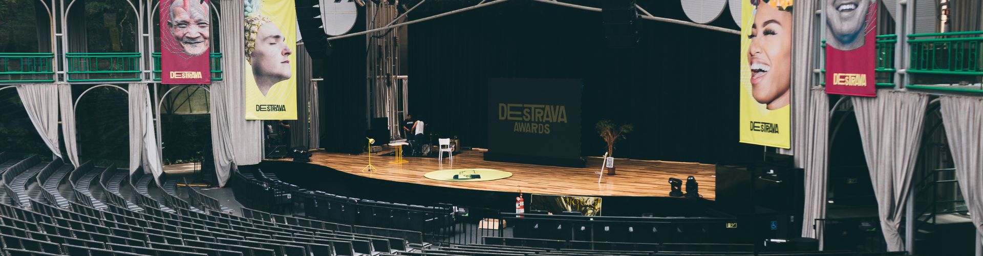 Mobile Stage Manufacturers​ in UAE | Mobile Stage For Sale